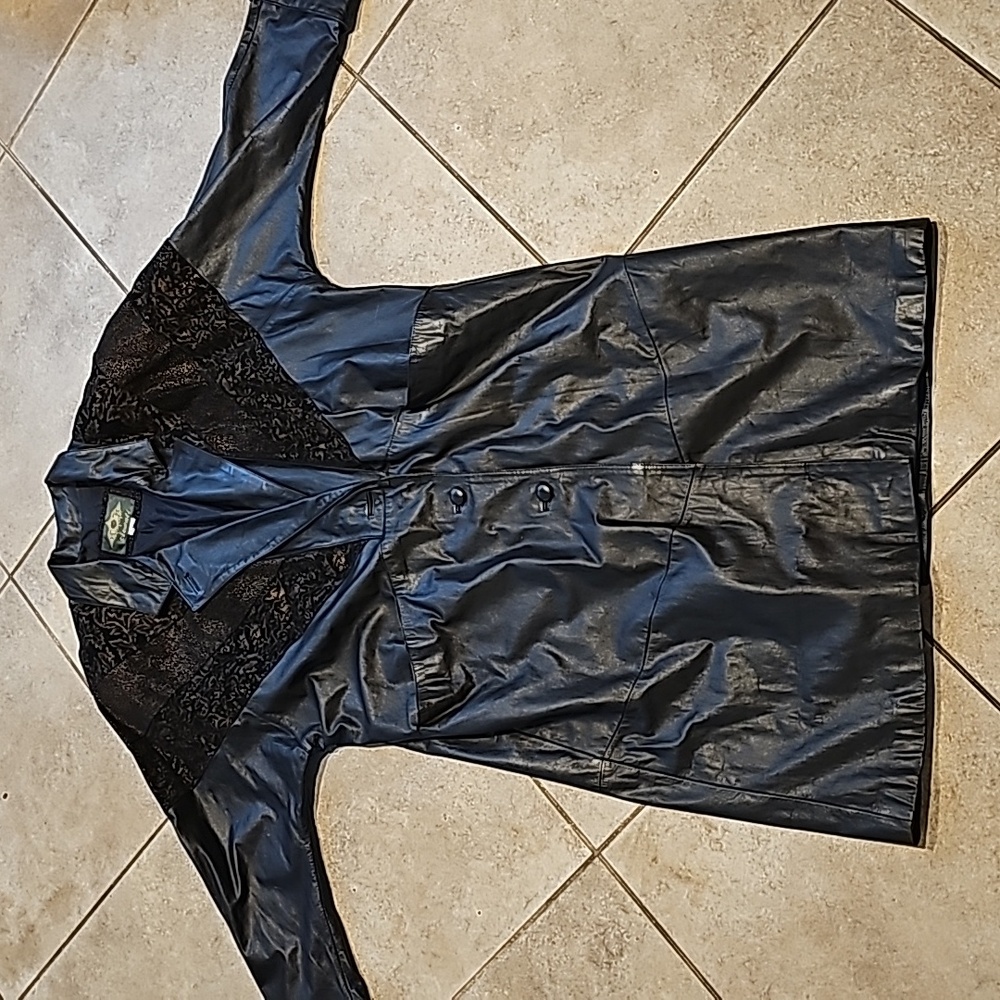 Vintage Avanti  black leather long trench coat jacket with detail sz 2XL